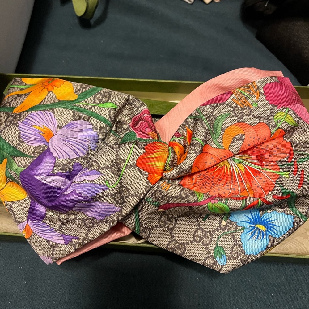 Gucci headband